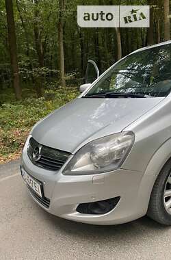 Мінівен Opel Zafira 2010 в Луцьку