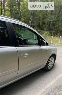 Мінівен Opel Zafira 2010 в Луцьку