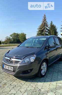 Минивэн Opel Zafira 2011 в Дубно