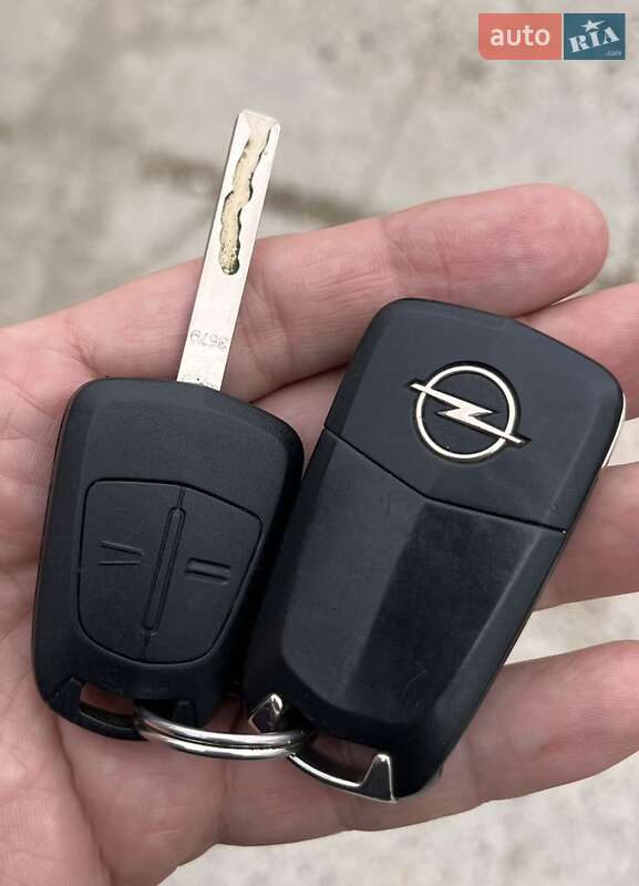 Минивэн Opel Zafira 2008 в Запорожье