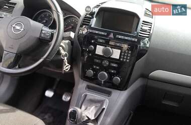 Мінівен Opel Zafira 2010 в Києві