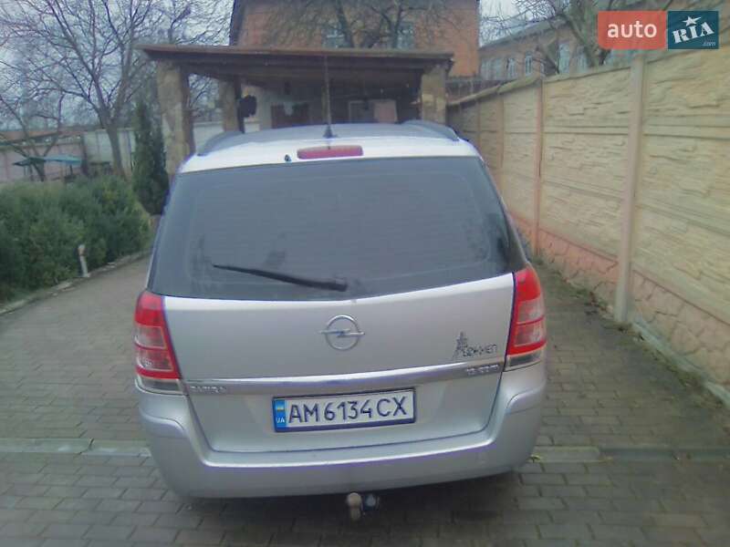 Мінівен Opel Zafira 2008 в Житомирі