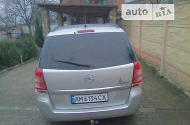 Минивэн Opel Zafira 2008 в Житомире