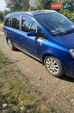 Минивэн Opel Zafira 2006 в 
