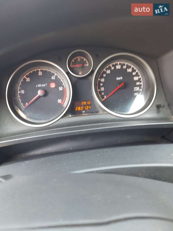 Минивэн Opel Zafira 2006 в Старой Жадовой фото 12 Минивэн Opel Zafira 2006 в Старой Жадовой