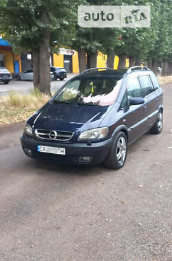 Минивэн Opel Zafira 2004 в Черкассах