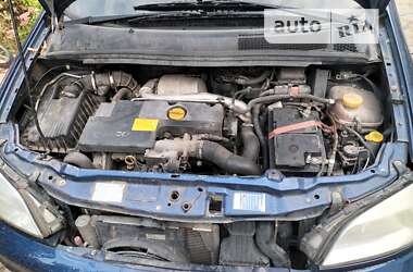 Минивэн Opel Zafira 2003 в 