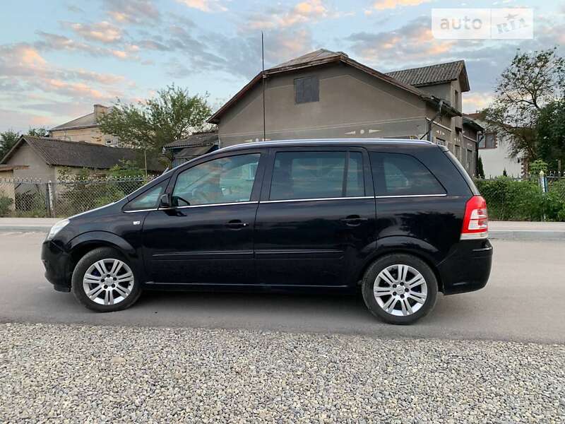 Минивэн Opel Zafira 2009 в Теребовле