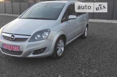 Мінівен Opel Zafira 2009 в Луцьку