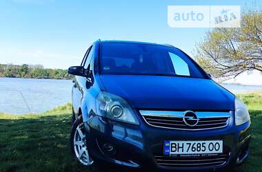 Мінівен Opel Zafira 2008 в Рені