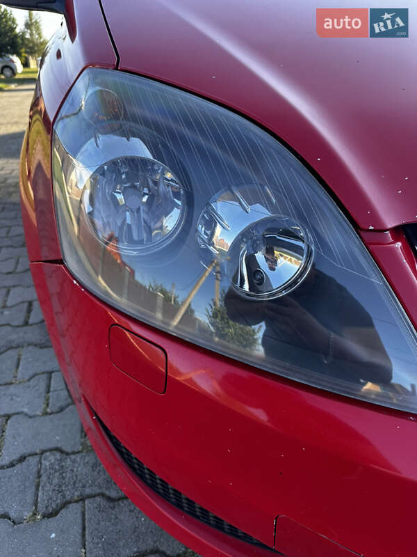 Мінівен Opel Zafira 2010 в Луцьку