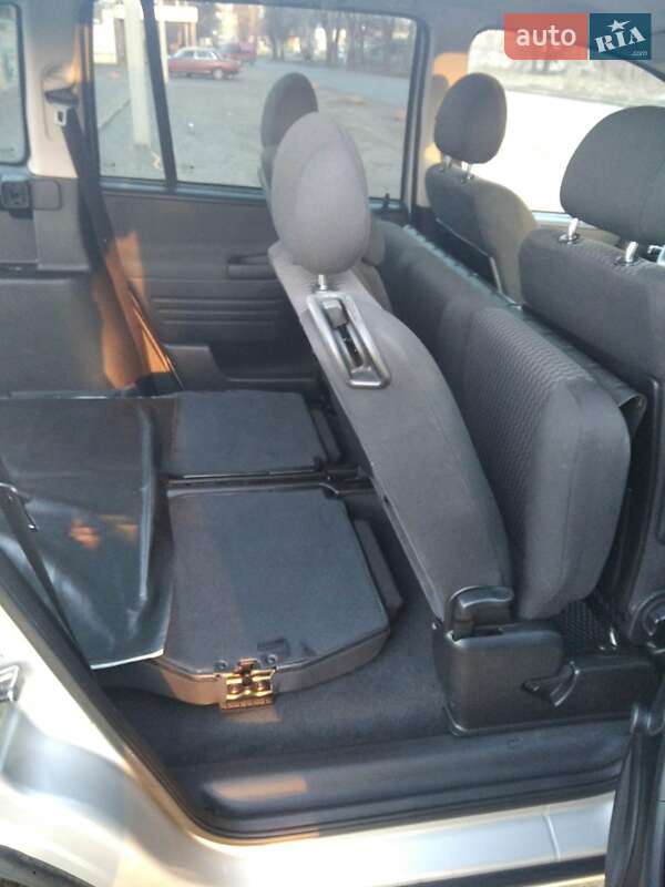 Мінівен Opel Zafira 2004 в Нікополі