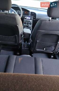 Минивэн Opel Zafira 2004 в 
