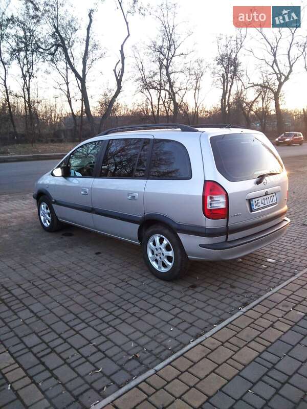 Мінівен Opel Zafira 2004 в Нікополі
