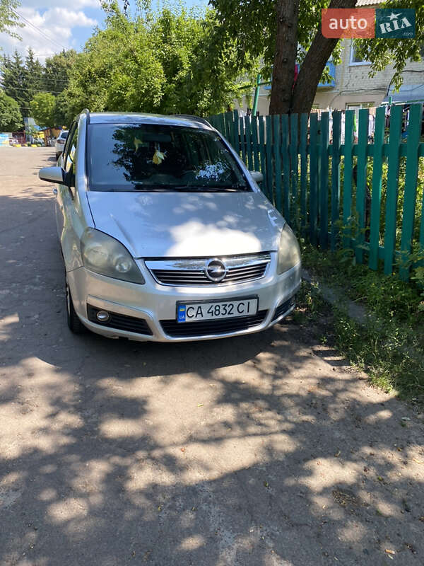 Минивэн Opel Zafira 2007 в Немишаево