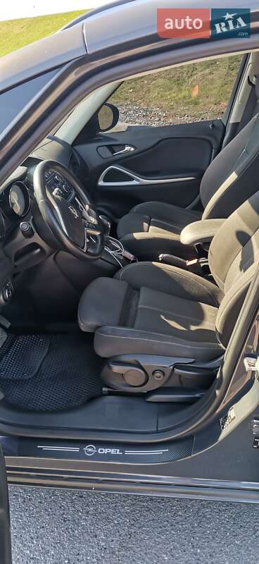 Минивэн Opel Zafira 2012 в Днепре