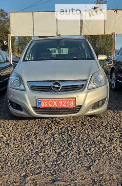 Минивэн Opel Zafira 2008 в Луцке