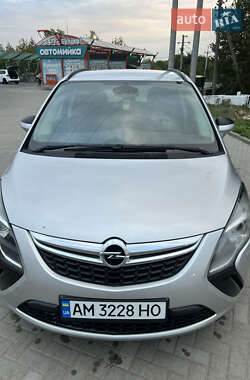 Мікровен Opel Zafira 2014 в Житомирі