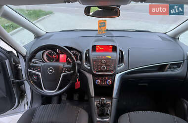 Мікровен Opel Zafira 2014 в Житомирі