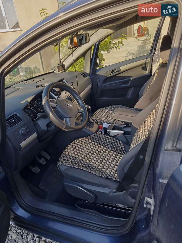 Минивэн Opel Zafira 2008 в Тернополе