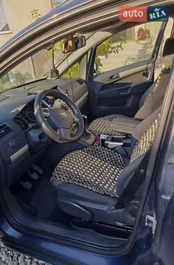 Минивэн Opel Zafira 2008 в 