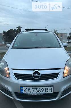 Минивэн Opel Zafira 2006 в Киеве