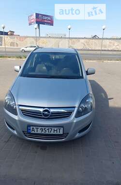 Минивэн Opel Zafira 2014 в Ивано-Франковске