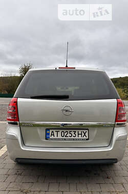 Мінівен Opel Zafira 2011 в Івано-Франківську