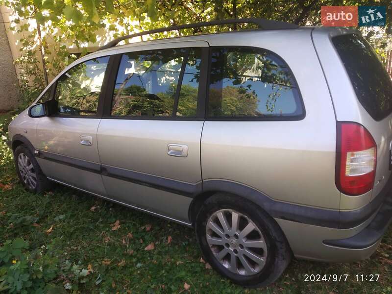 Мінівен Opel Zafira 2003 в Бучачі
