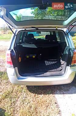 Минивэн Opel Zafira 2006 в 