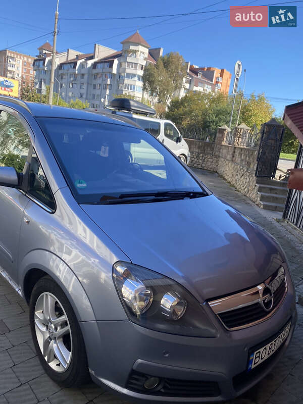 Минивэн Opel Zafira 2006 в Тернополе