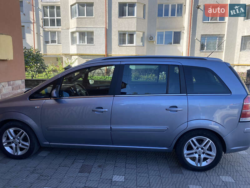 Минивэн Opel Zafira 2006 в Тернополе