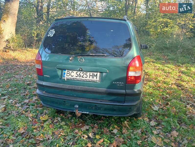 Минивэн Opel Zafira 2001 в Бобрке