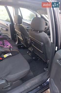Минивэн Opel Zafira 2008 в 