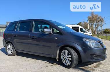 Минивэн Opel Zafira 2010 в Черновцах