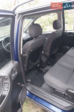 Минивэн Opel Zafira 2003 в 