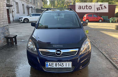 Минивэн Opel Zafira 2011 в Кривом Роге