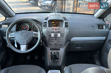 Минивэн Opel Zafira 2007 в Харькове