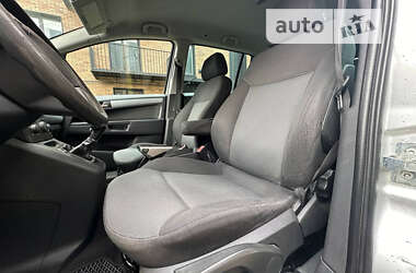 Минивэн Opel Zafira 2007 в Ивано-Франковске