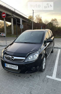 Мінівен Opel Zafira 2013 в Коломиї