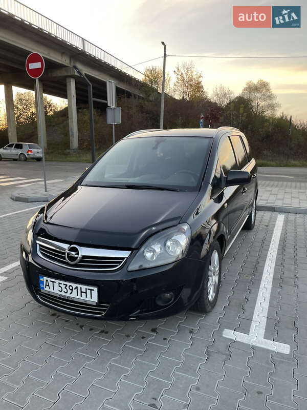 Opel Zafira 2013