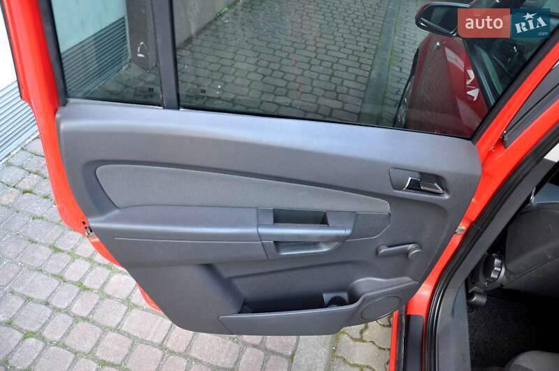 Минивэн Opel Zafira 2006 в Львове