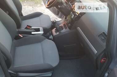 Мінівен Opel Zafira 2010 в Луцьку