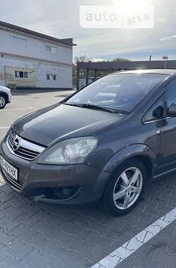 Минивэн Opel Zafira 2011 в Виннице