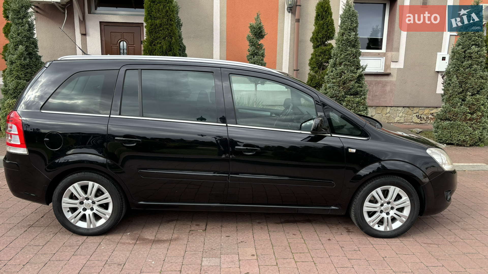 2010 Opel Zafira - мініатюра 13