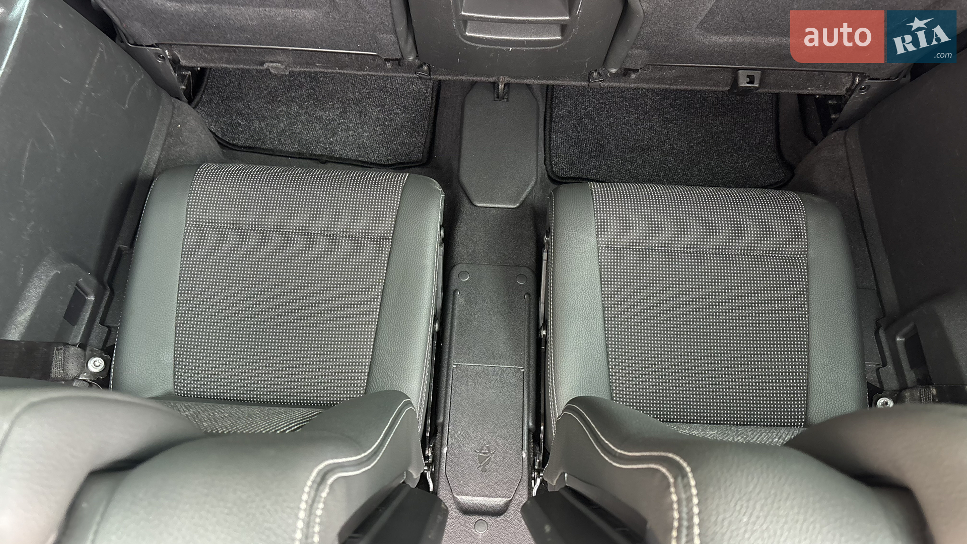 2010 Opel Zafira - мініатюра 30