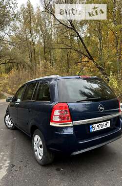 Мінівен Opel Zafira 2011 в Гадячі