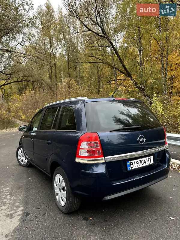 Мінівен Opel Zafira 2011 в 