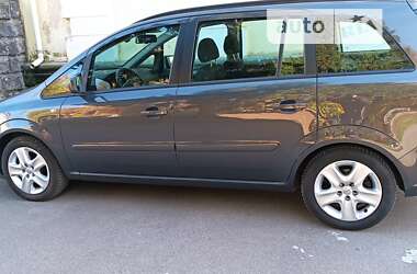 Минивэн Opel Zafira 2012 в Желтых Водах