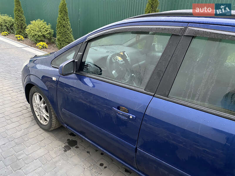 Мінівен Opel Zafira 2009 в Любомлі